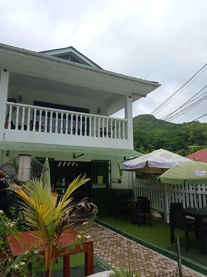 Les Forbans SelfCatering Apartment Takamaka
