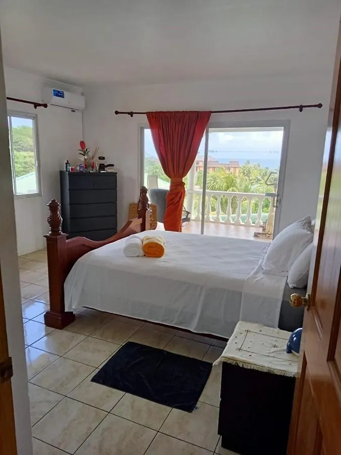 Les Forbans SelfCatering Apartment Takamaka