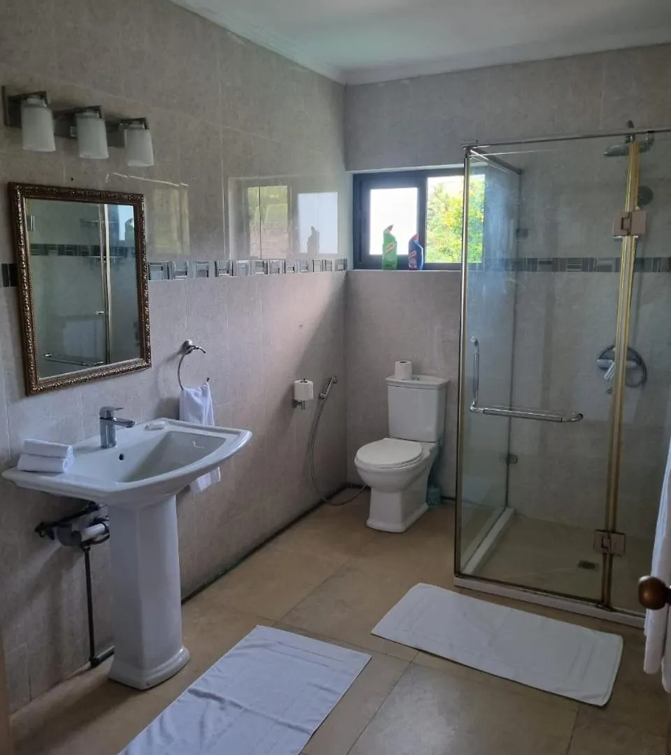 Les Forbans SelfCatering Apartment Takamaka